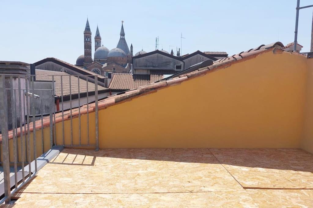 Residenza Subitosanto "Gigliola" 9A - Bilocale Con Terrazzo Esclusivo Cupola Basilica Di Sant'Antonio- Leilighet Padova Eksteriør bilde